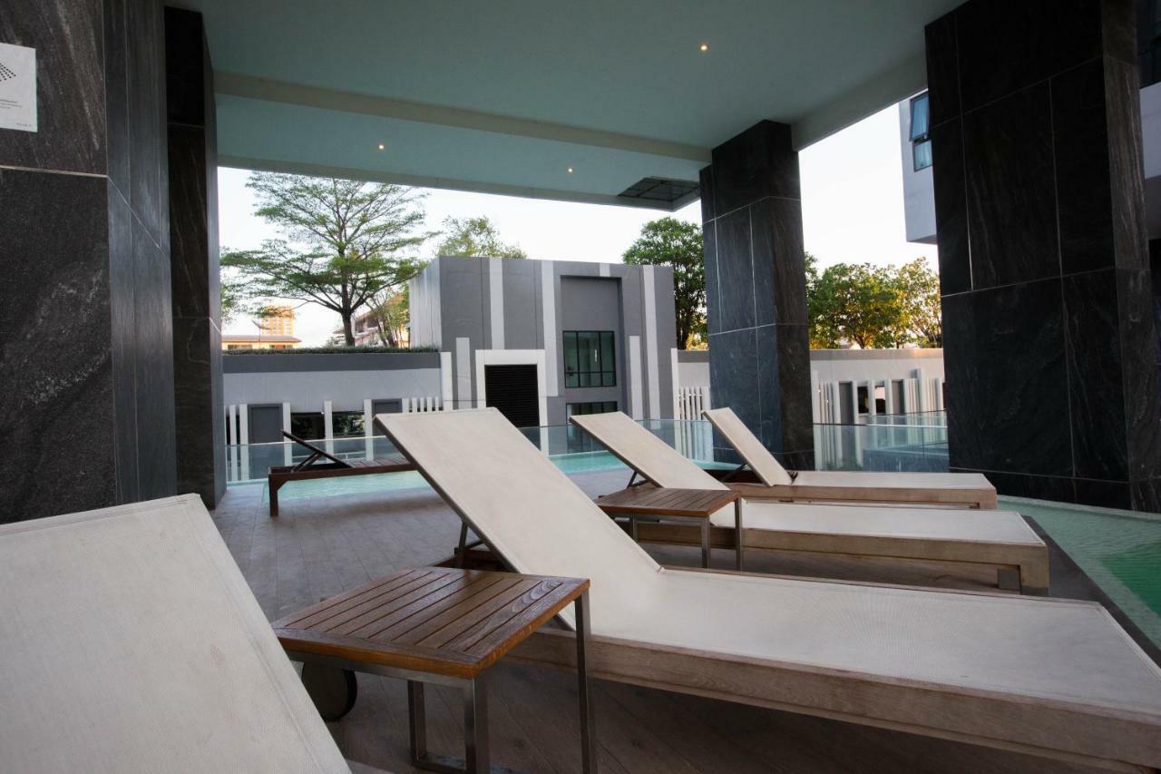 The Base Central Pattaya By Pattaya Holiday Экстерьер фото